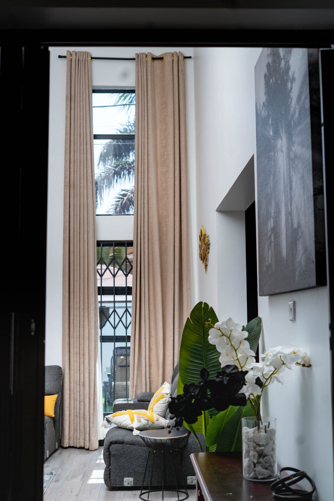 Living room view through the entrance at Nichi Guesthouses